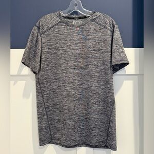 Russell Athletic Men's Heathered Gray / Black Tee Size M